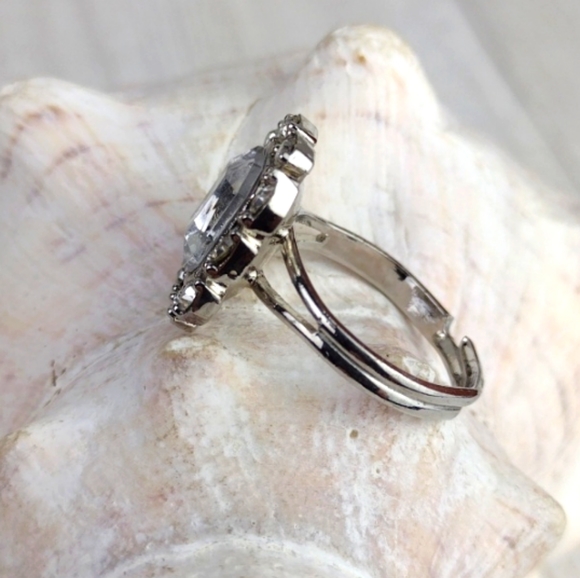 ❤️BUNDLE ONLY❤️ Silver Tone Rhinestone Adjustable Ring - Picture 2 of 10